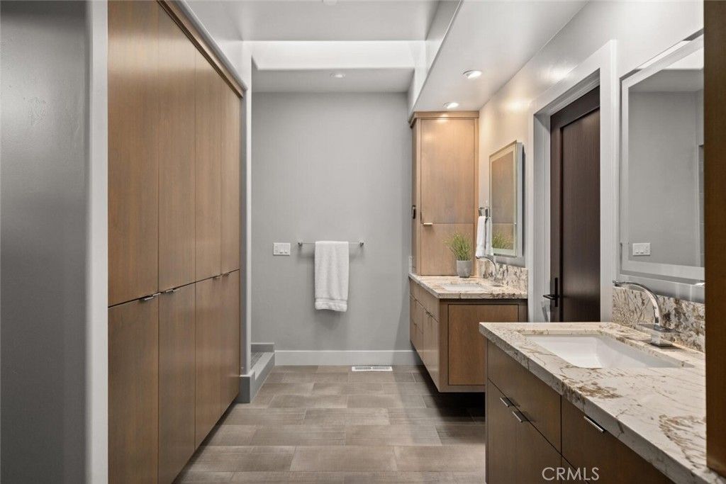 Bathroom, Dual Sink Vanities, Interior, Recessed Lighting, Wood Texture Flooring