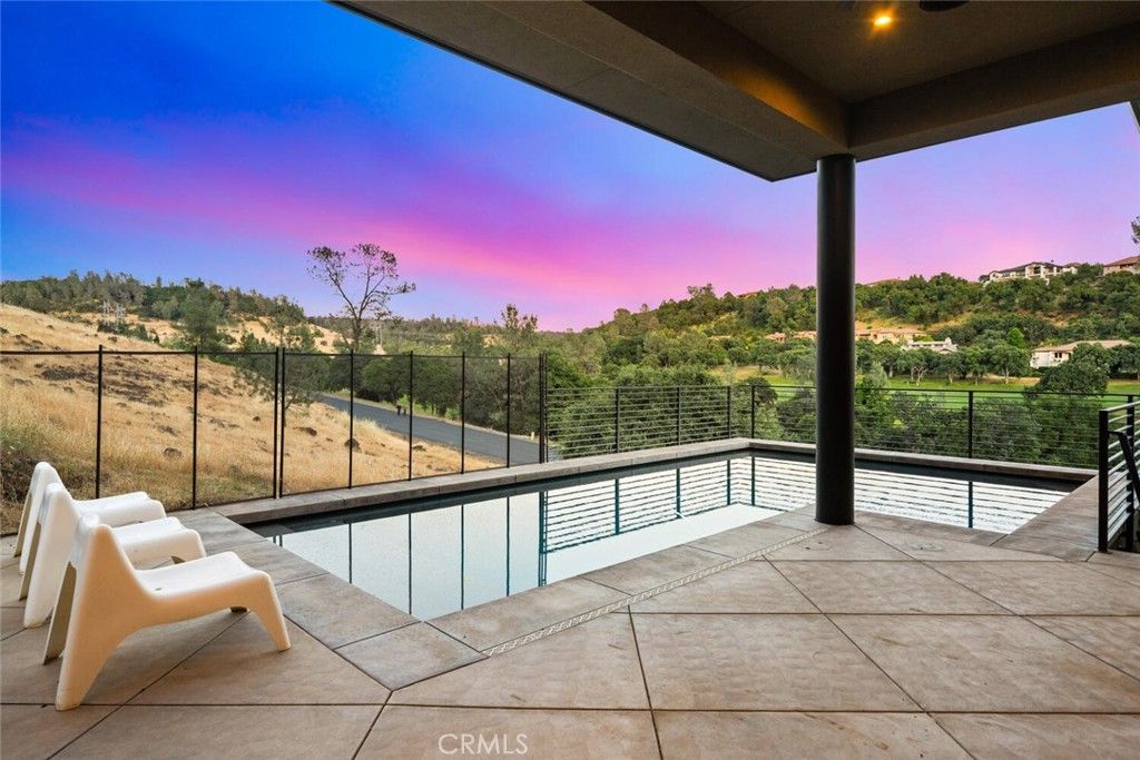 Exterior, Pool, Other