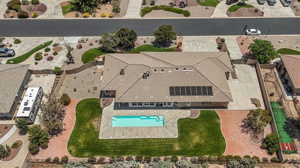 Exterior, Drone
