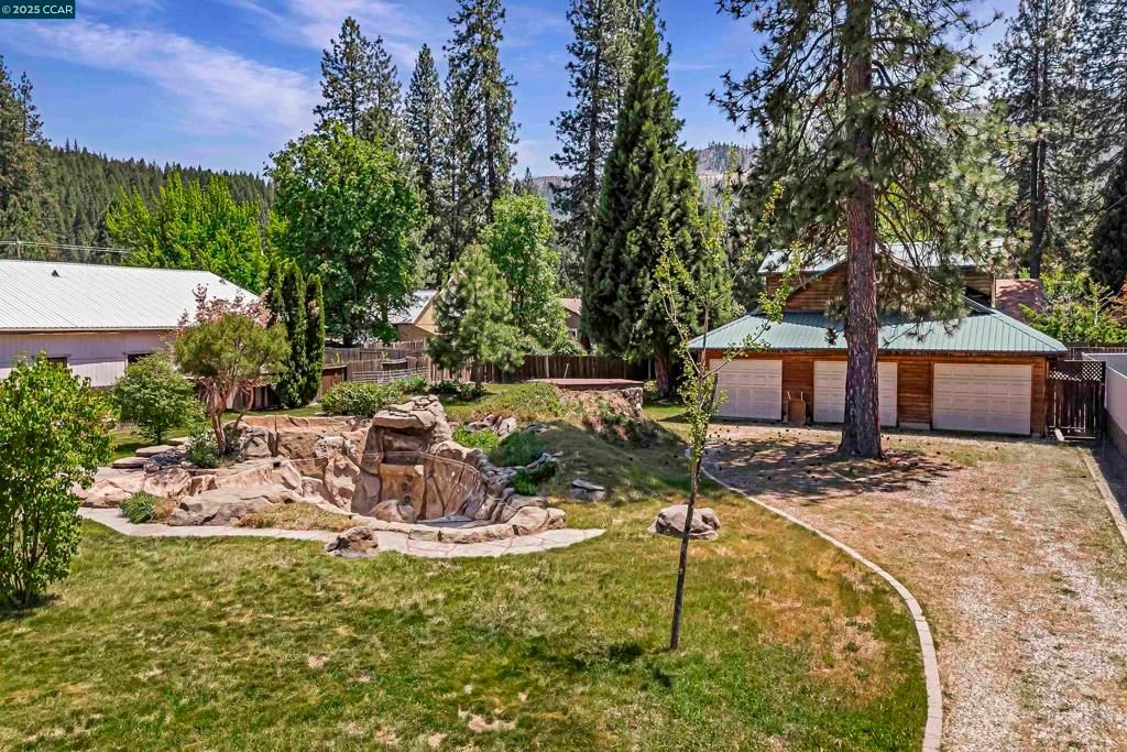 Backyard, Detached Garage, Exterior