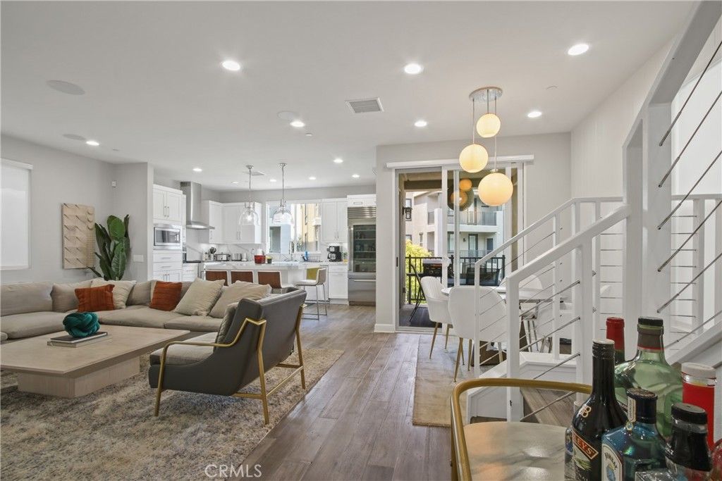 Dining room, Interior, Kitchen, Living room, Pendant Lights, Recessed Lighting, Stainless Steel Appliances, Wood Texture Flooring