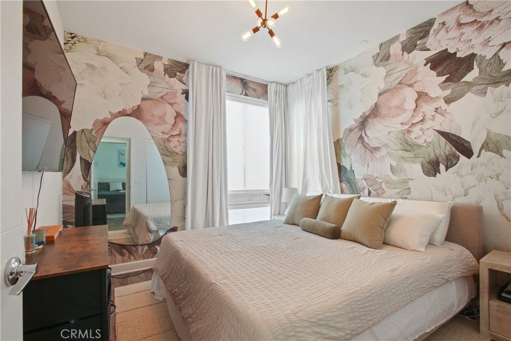 Bedroom, Interior, Pendant Lights