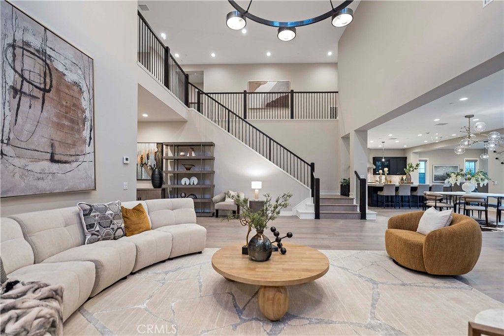 Dining room, Interior, Living room, Pendant Lights, Recessed Lighting, Wood Texture Flooring