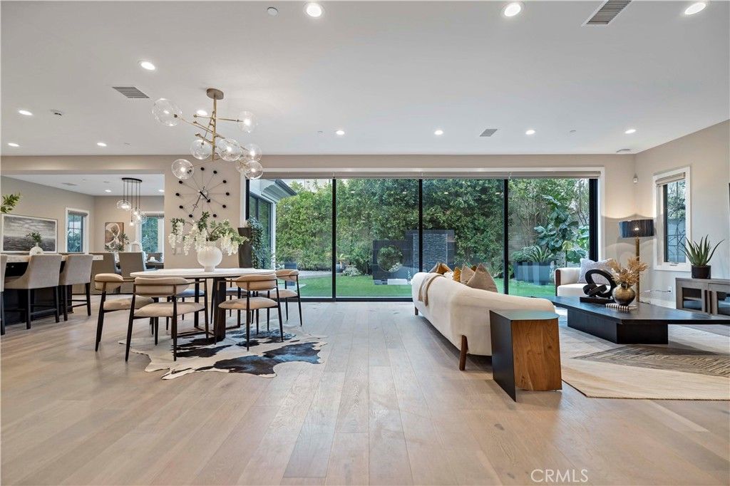 Dining room, Interior, Living room, Pendant Lights, Recessed Lighting, Wood Texture Flooring