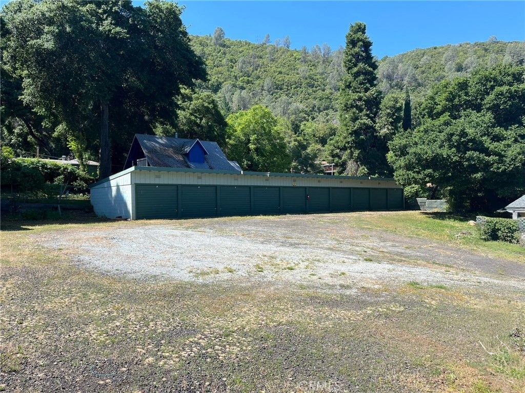 Backyard, Detached Garage, Exterior