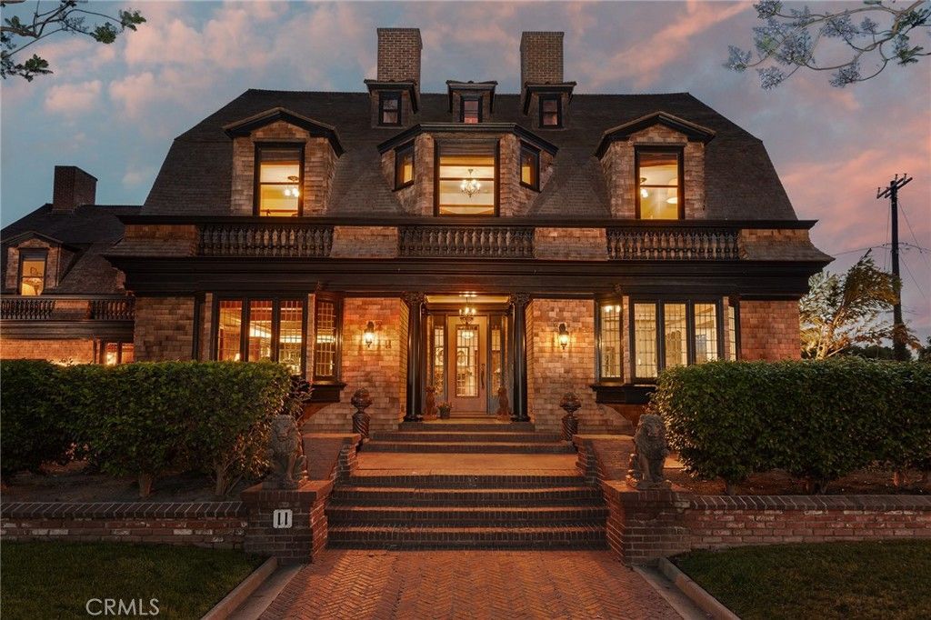 Exterior, Facade, French Provincial