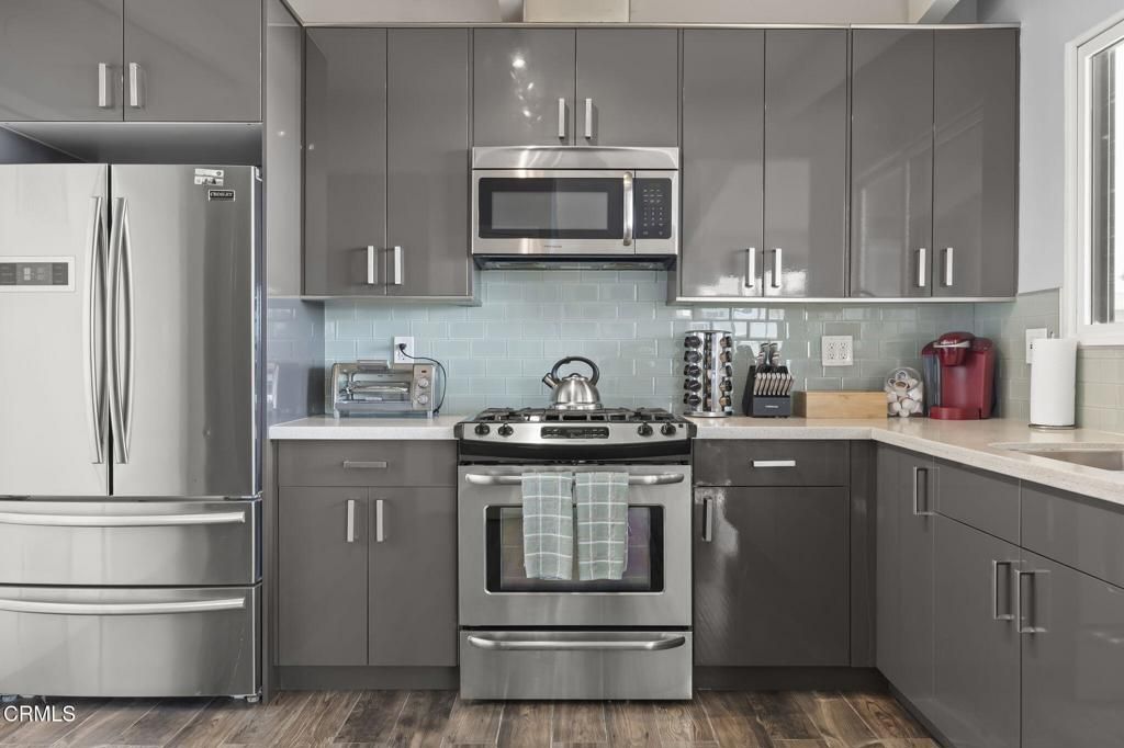 Interior, Kitchen, Stainless Steel Appliances, Wood Texture Flooring