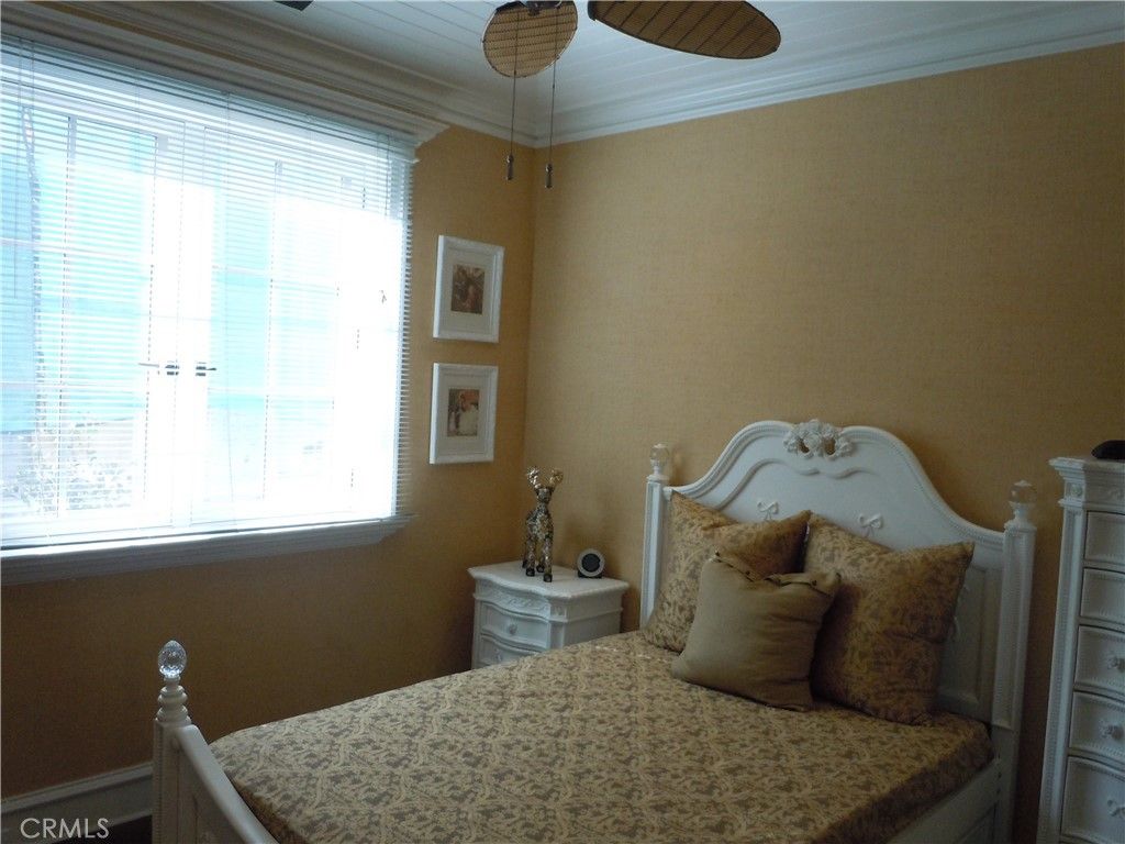 Bedroom, Interior, Water