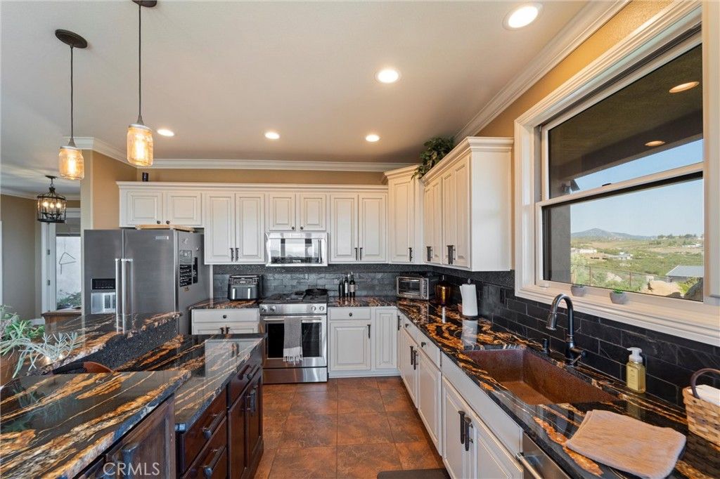 Interior, Kitchen, Pendant Lights, Recessed Lighting, Stainless Steel Appliances