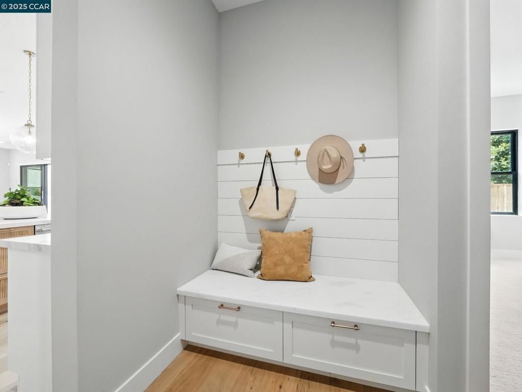 Interior, Pendant Lights, Wood Texture Flooring