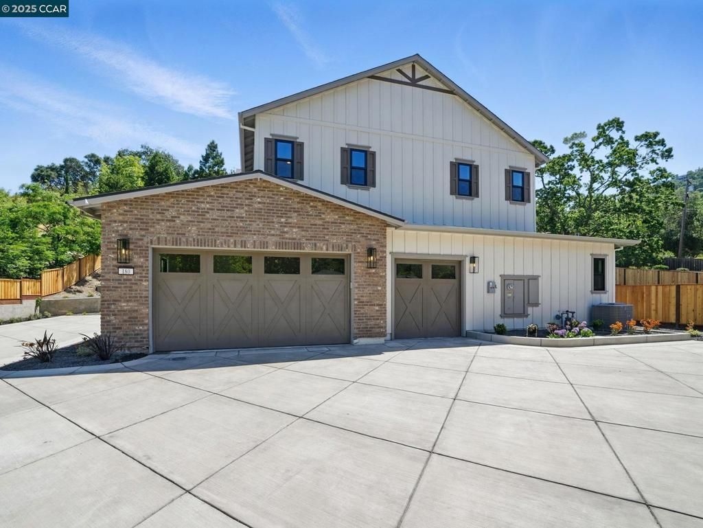 Attached, Exterior, Facade, Brick Facade, Farmhouse