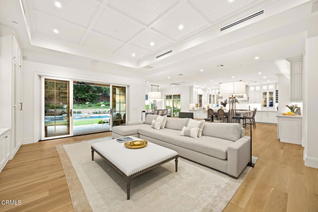 Dining room, Interior, Kitchen, Living room, Pendant Lights, Recessed Lighting, Stainless Steel Appliances, Wood Texture Flooring