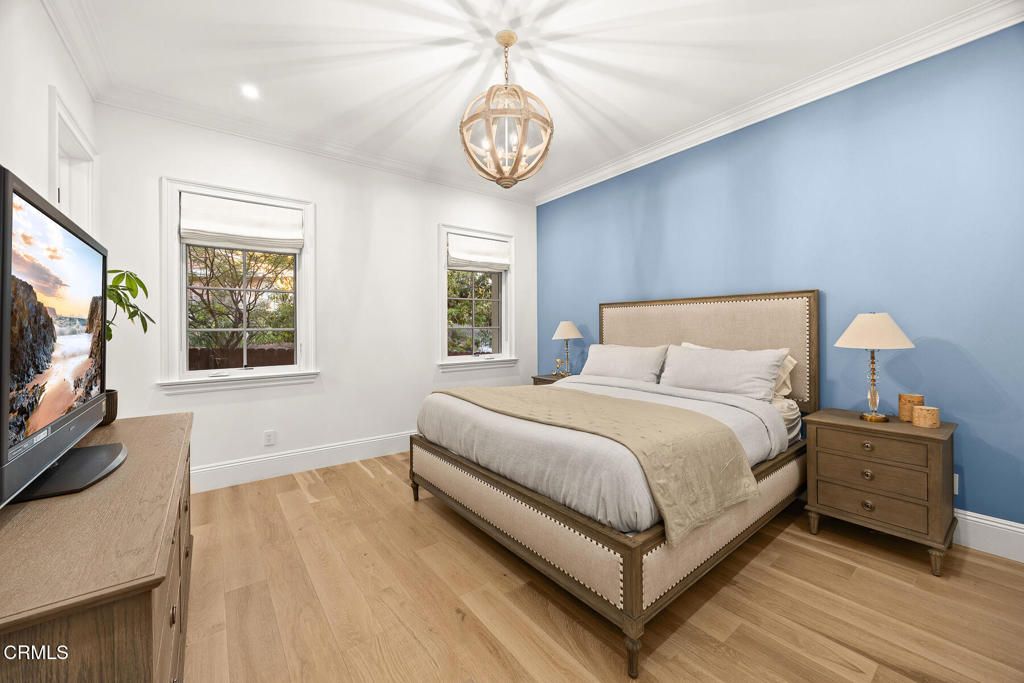 Bedroom, Interior, Pendant Lights, Recessed Lighting, Wood Texture Flooring