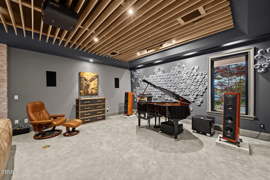 Interior, Piano, Recessed Lighting