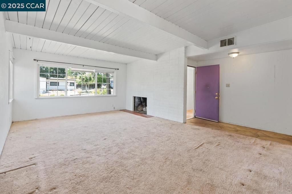 Empty room, Fireplace, Interior