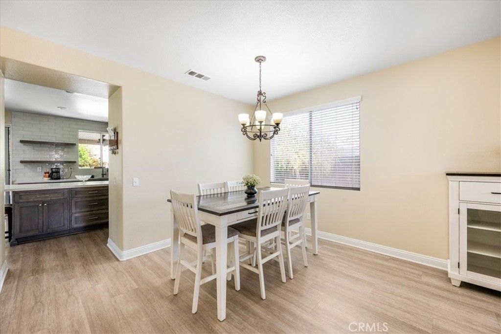 Chandelier, Dining room, Interior, Kitchen, Wood Texture Flooring