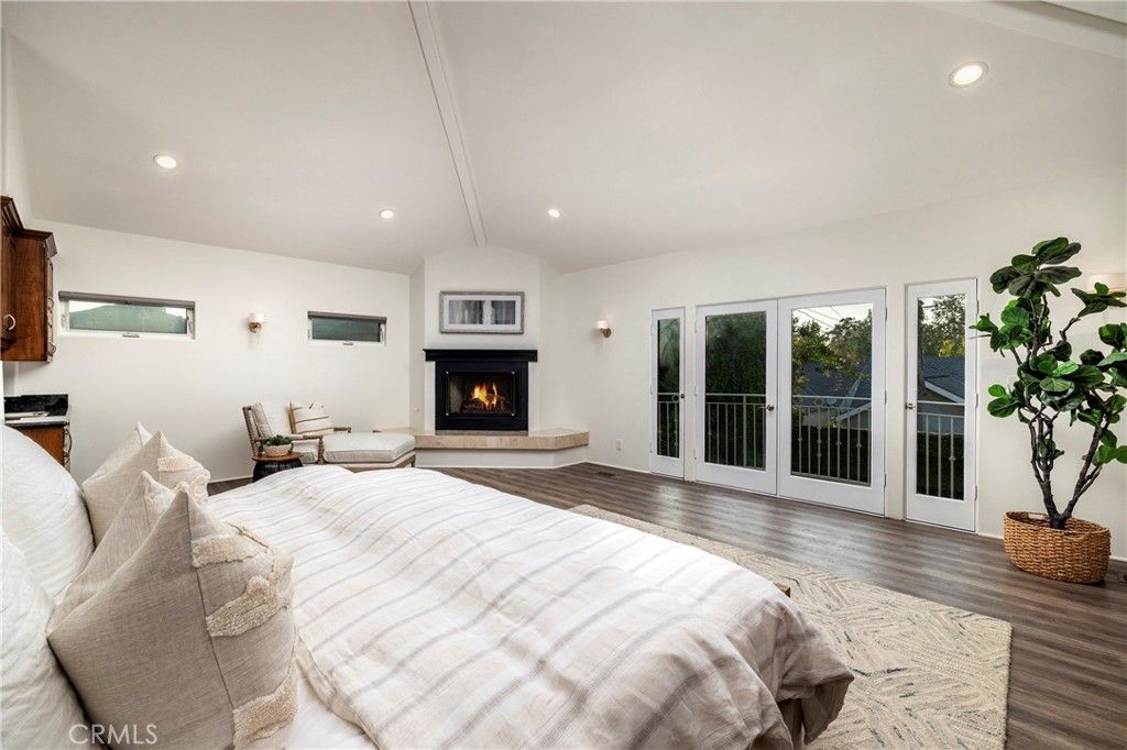 Bedroom, Fireplace, Interior, Recessed Lighting, Wood Texture Flooring