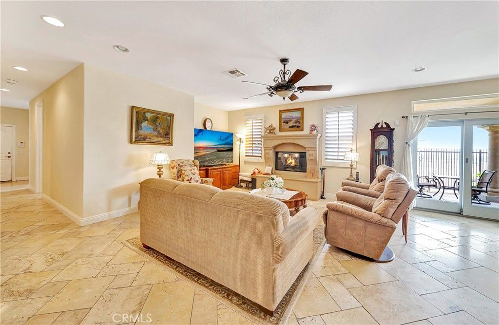 Fireplace, Interior, Living room, Recessed Lighting