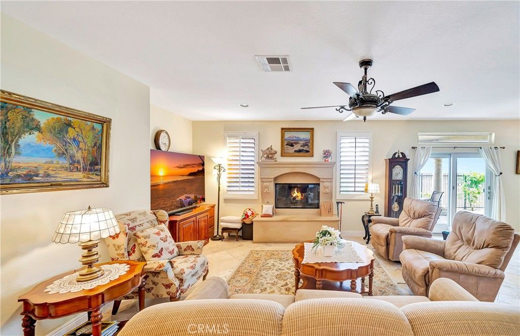 Fireplace, Interior, Living room, Recessed Lighting