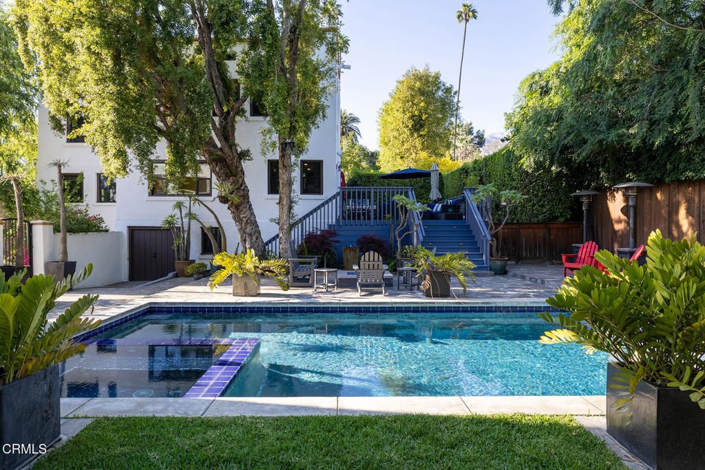 Exterior, Pool
