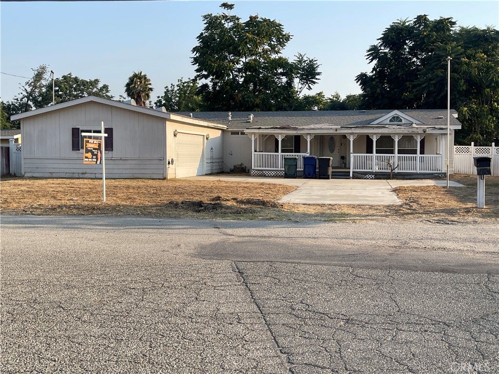 Attached, Backyard, Exterior, Facade, Ranch