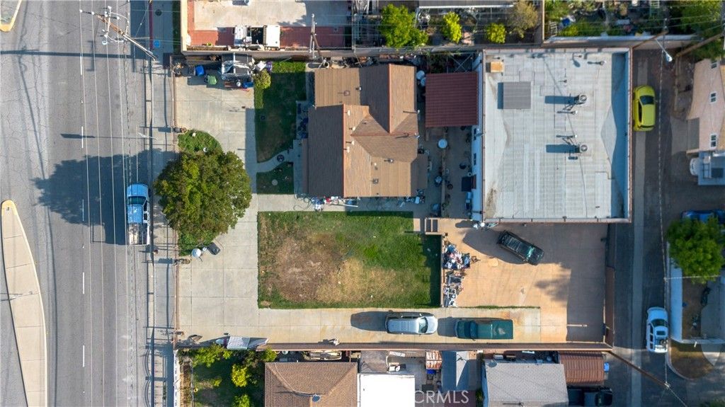 Exterior, Drone