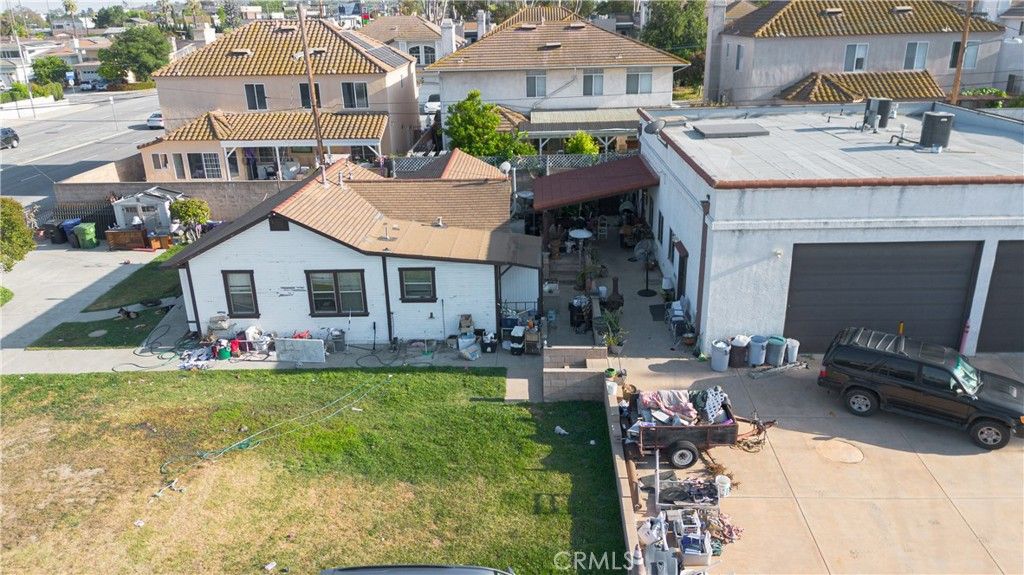 Exterior, Drone