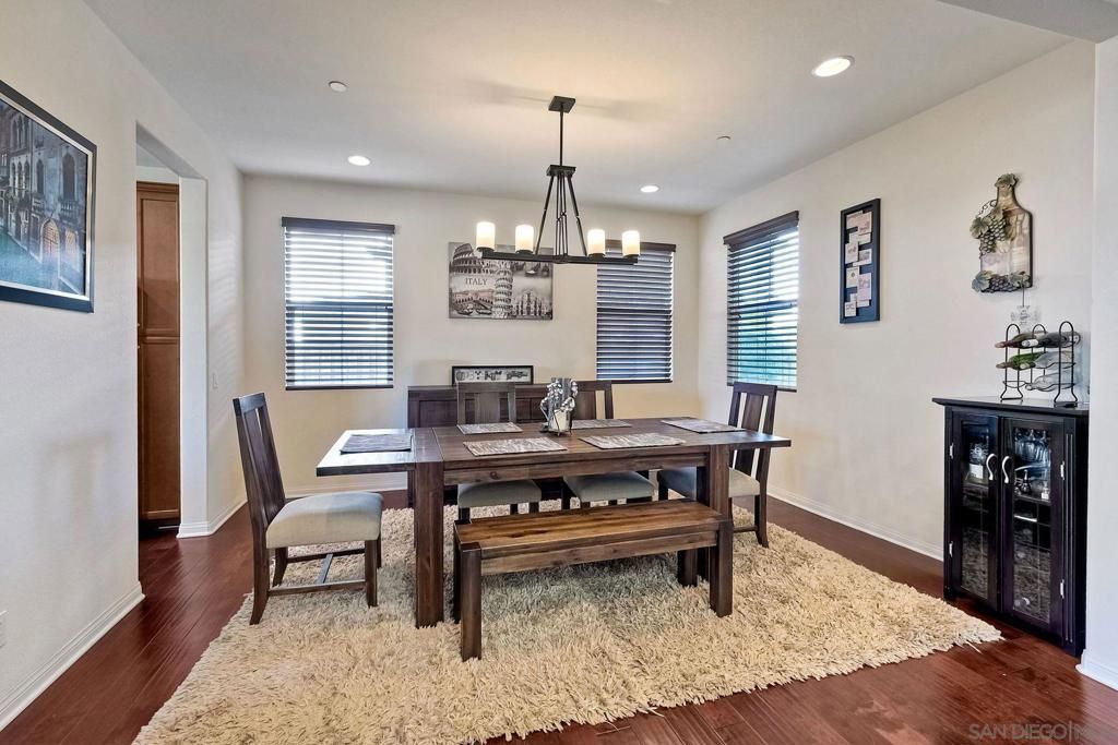 Chandelier, Dining room, Interior, Recessed Lighting, Wood Texture Flooring