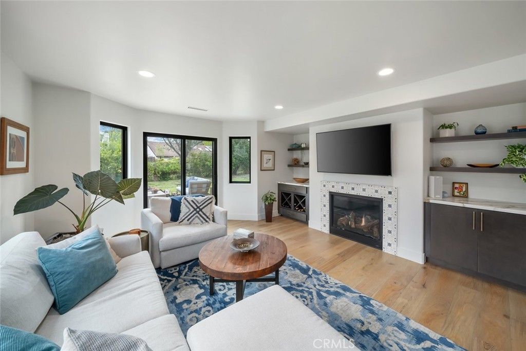 Fireplace, Interior, Living room, Recessed Lighting, Wood Texture Flooring