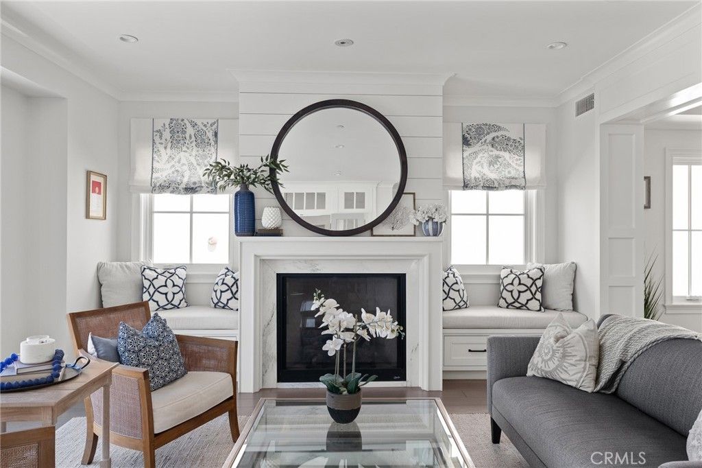 Fireplace, Interior, Living room, Recessed Lighting