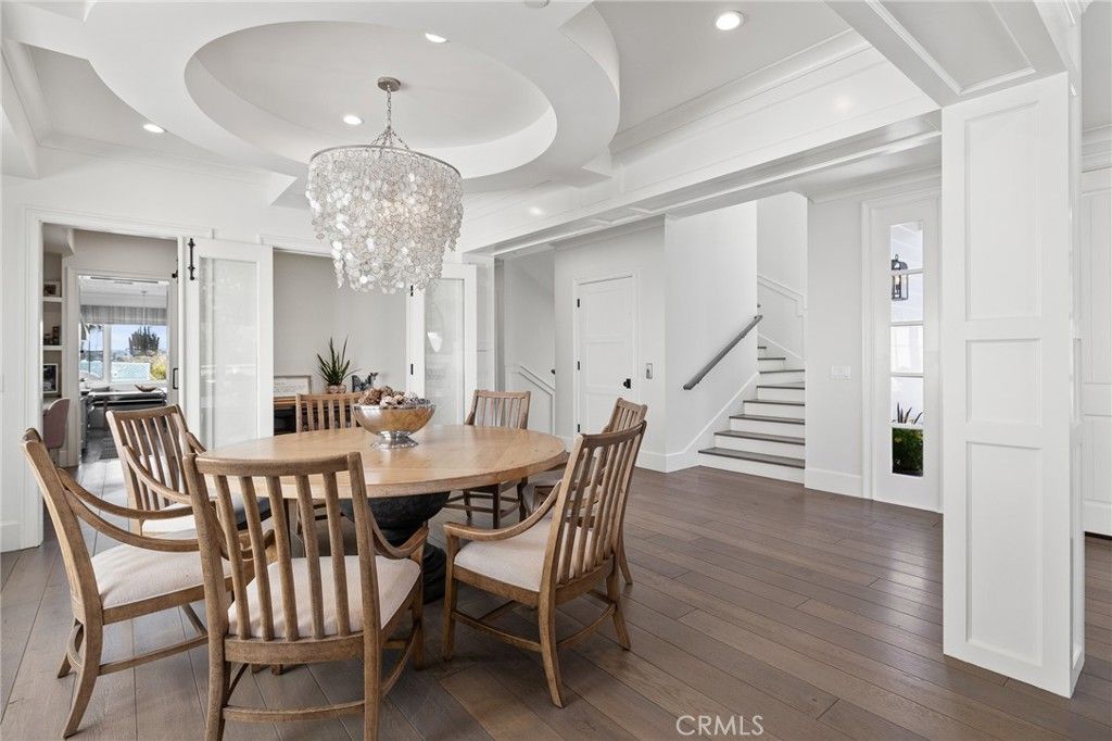 Chandelier, Dining room, Interior, Recessed Lighting, Wood Texture Flooring