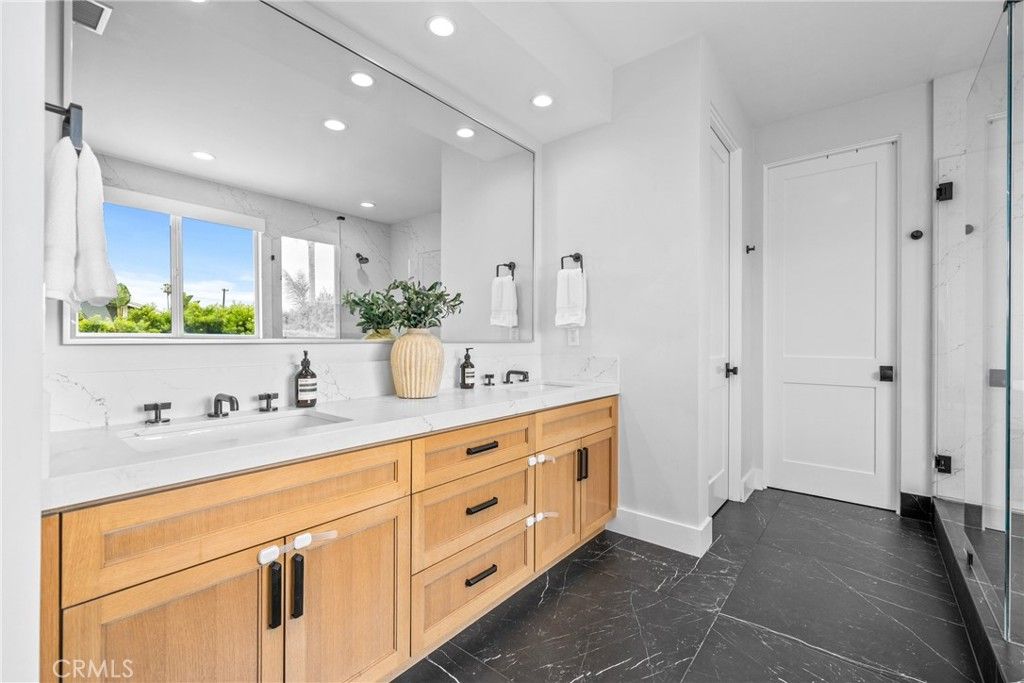 Bathroom, Dual Sink Vanities, Interior, Marble, Recessed Lighting
