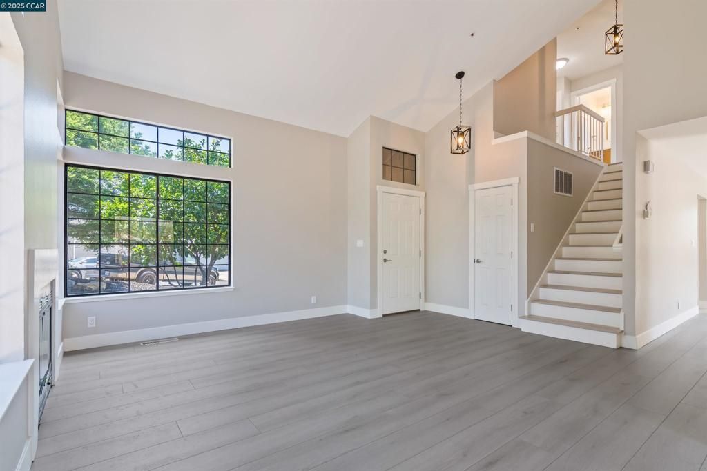 Interior, Pendant Lights, Wood Texture Flooring