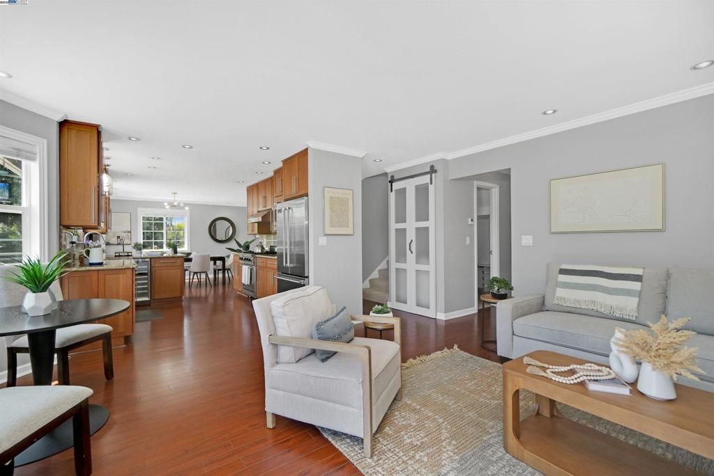 Dining room, Interior, Kitchen, Living room, Pendant Lights, Recessed Lighting, Stainless Steel Appliances, Wood Texture Flooring