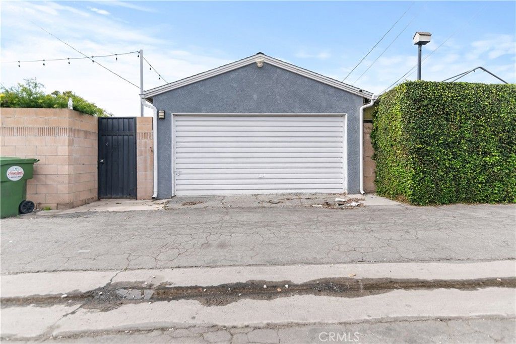 Detached Garage, Exterior