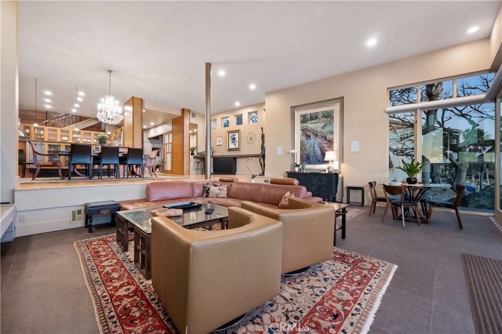 Chandelier, Dining room, Interior, Living room, Pendant Lights, Recessed Lighting