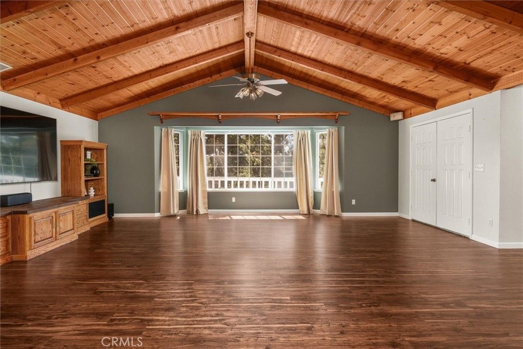 Empty room, Interior, Wooden Beams, Wooden Ceilings, Wood Texture Flooring