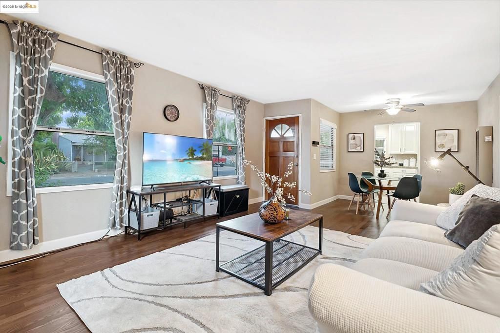 Dining room, Interior, Living room, Water, Wood Texture Flooring