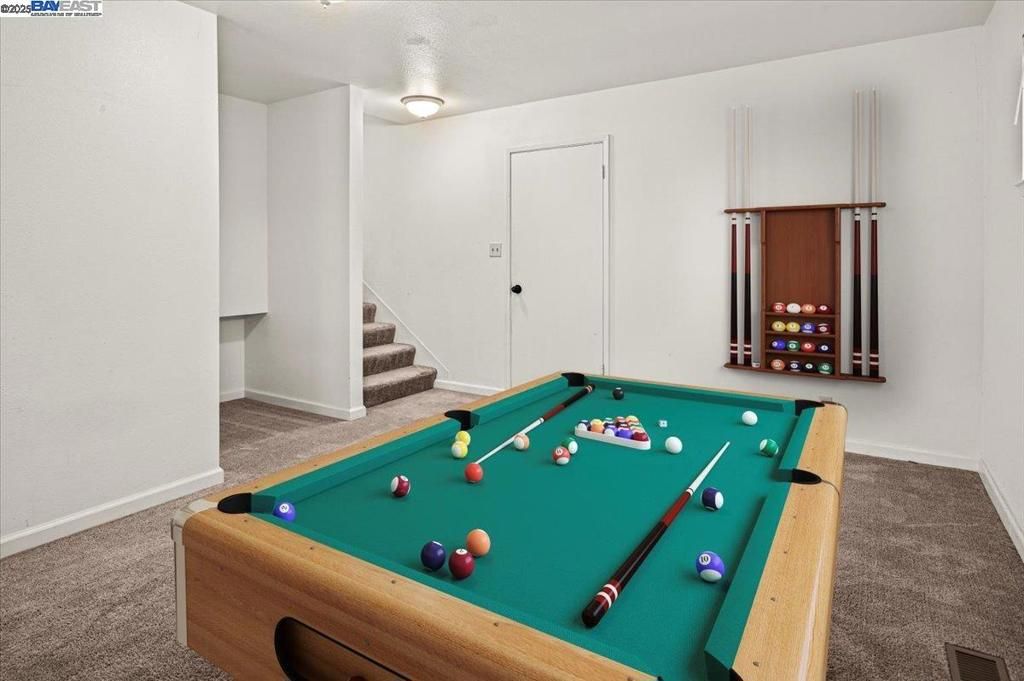 Billiard Table, Game Room, Interior