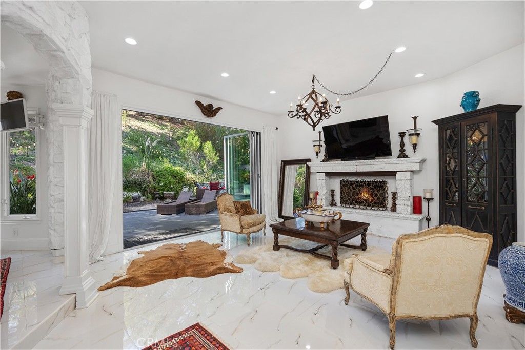 Fireplace, Interior, Living room, Marble, Recessed Lighting