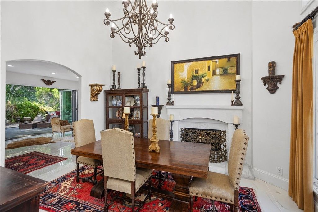 Chandelier, Dining room, Fireplace, Interior
