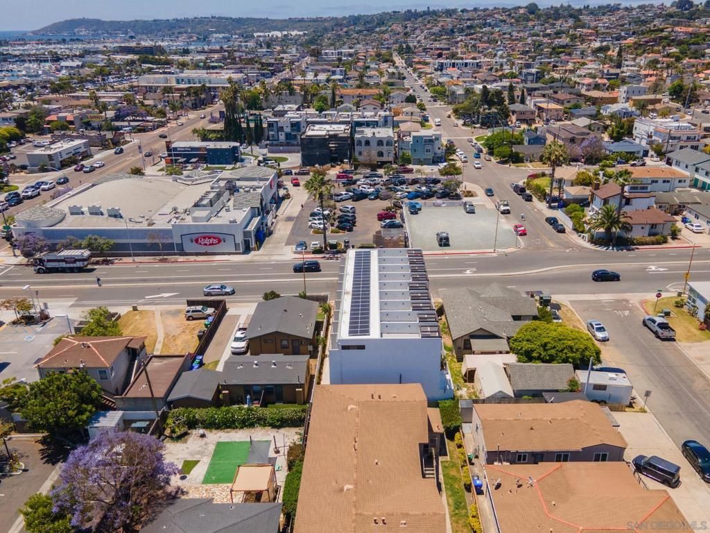 Exterior, Drone
