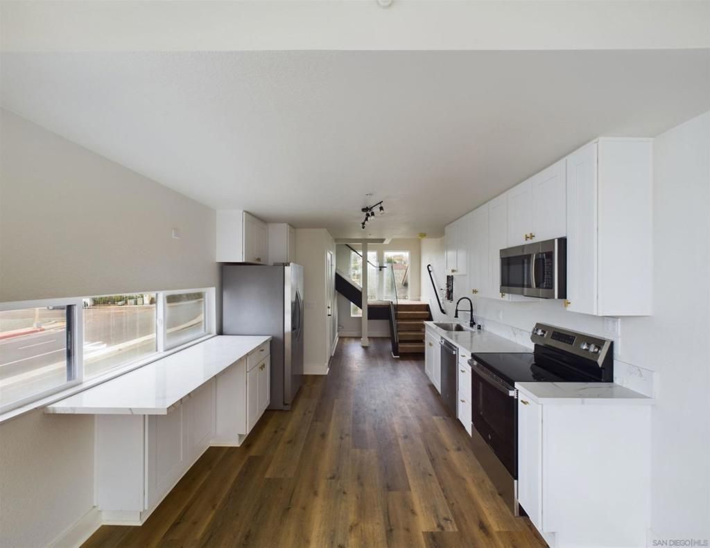 Interior, Kitchen, Wood Texture Flooring