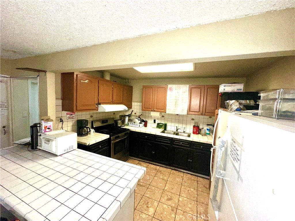 Interior, Kitchen, Tile Countertops