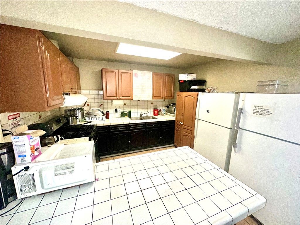 Interior, Kitchen, Tile Countertops