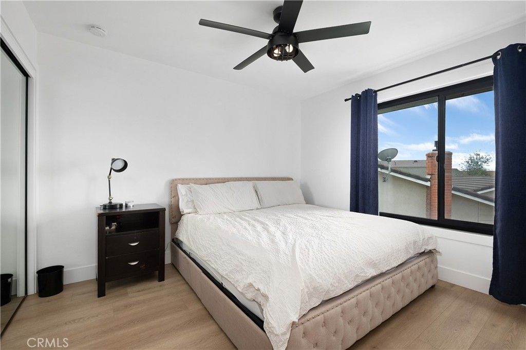 Bedroom, Interior, Water, Wood Texture Flooring