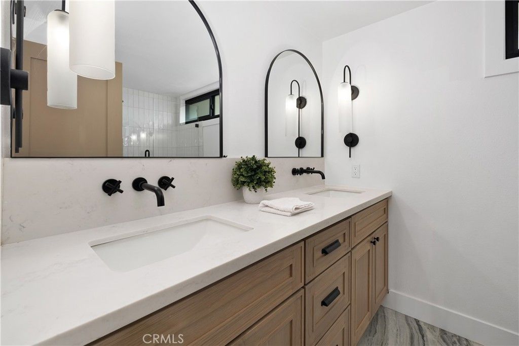 Bathroom, Dual Sink Vanities, Interior, Wood Texture Flooring