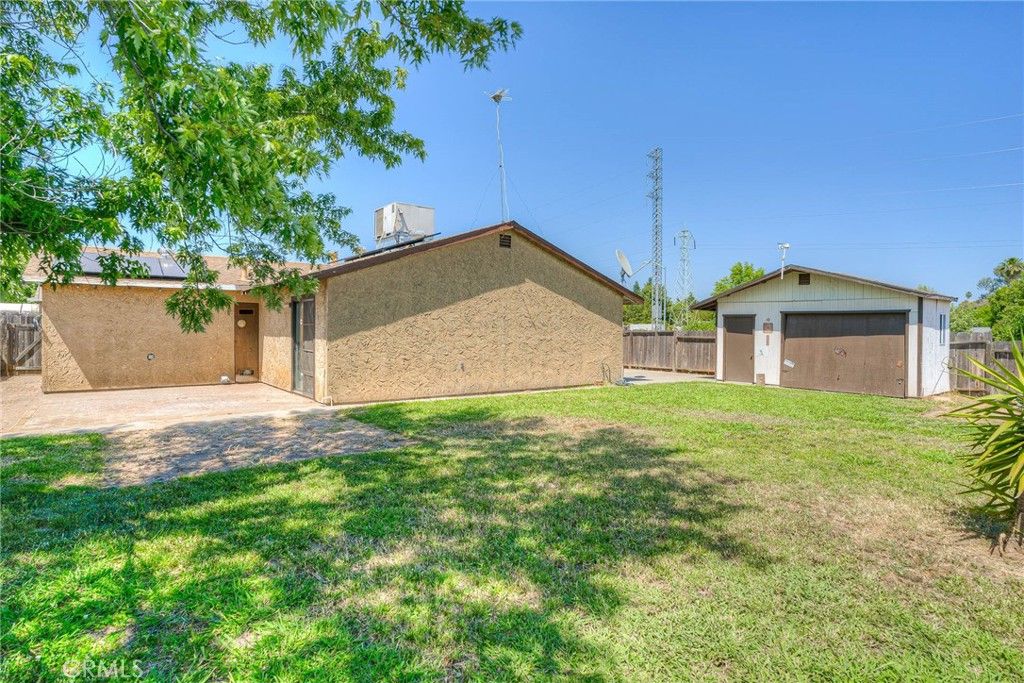 Backyard, Detached Garage, Exterior