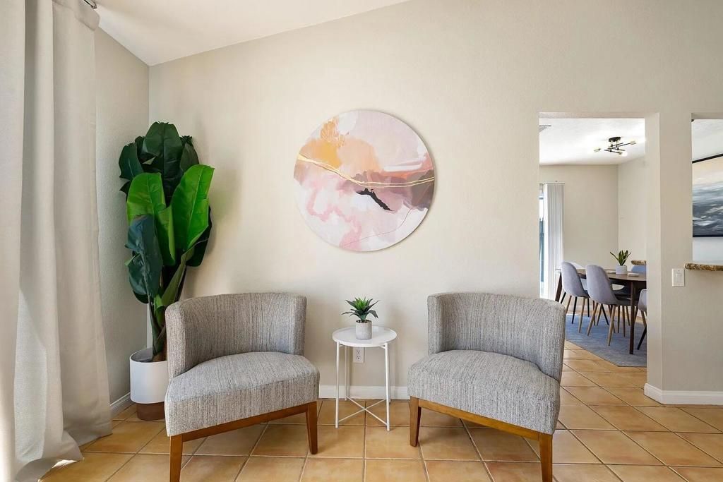 Dining room, Interior
