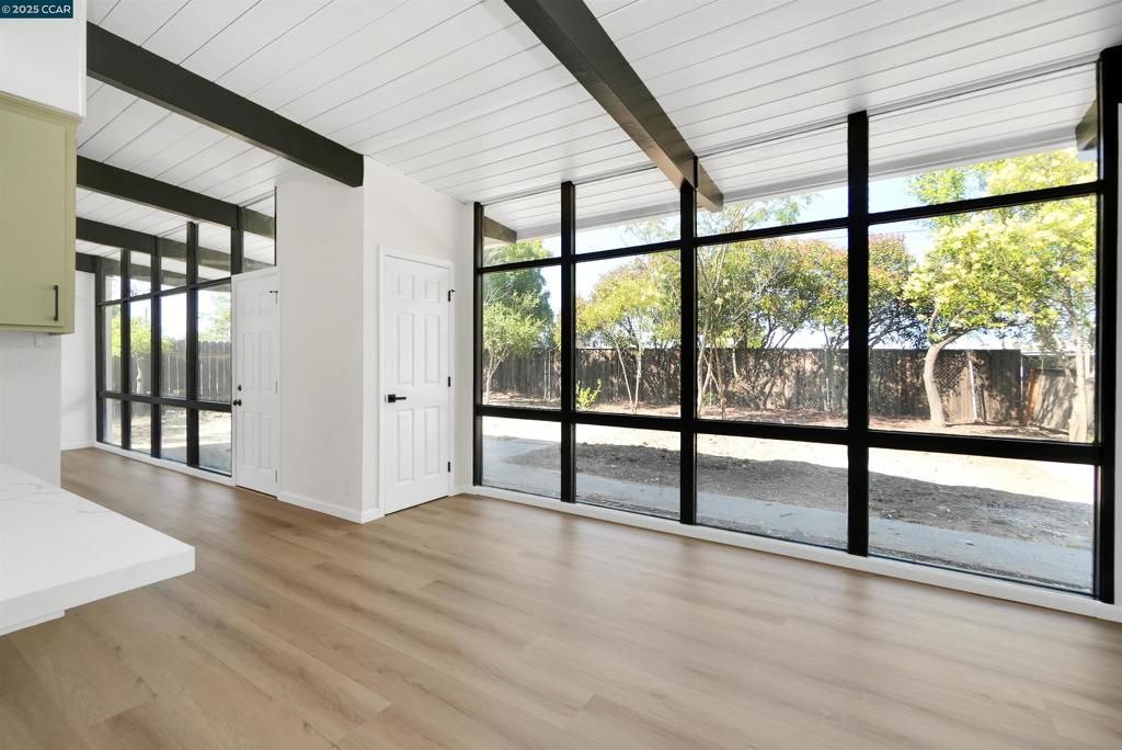 Empty room, Interior, Sun Room, Wooden Beams, Wood Texture Flooring
